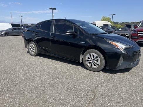 Used 2017 Toyota Prius image 3