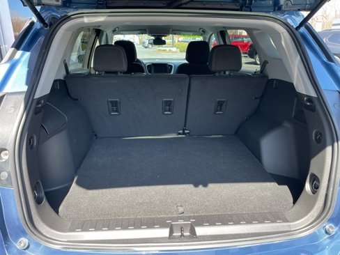 Used 2024 GMC Terrain SLE image 12