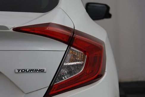 Used 2018 Honda Civic Touring image 25