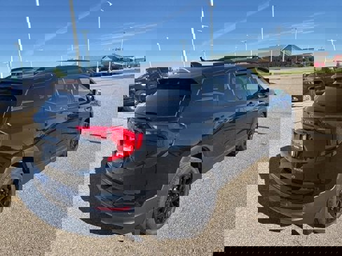 Used 2021 GMC Terrain SLE w/ Driver Convenience Package image 3