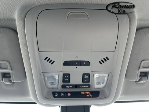 Used 2020 GMC Terrain SLT w/ Preferred Package image 19
