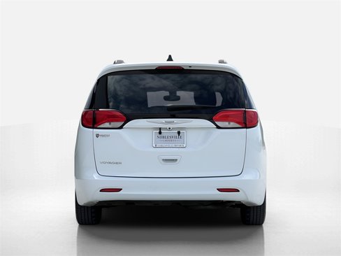 Used 2021 Chrysler Voyager Lxi image 7