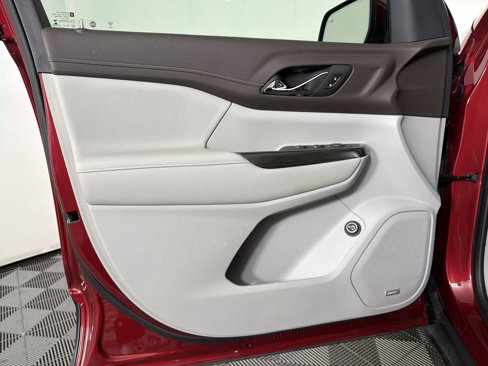Used 2019 GMC Acadia SLT image 8