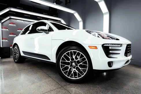 Used 2017 Porsche Macan image 4