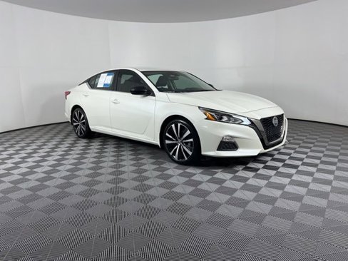 Used 2020 Nissan Altima 2.5 SR image 2