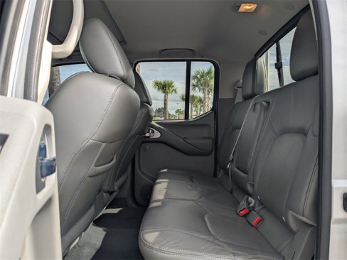 Used 2019 Nissan Frontier SL image 15