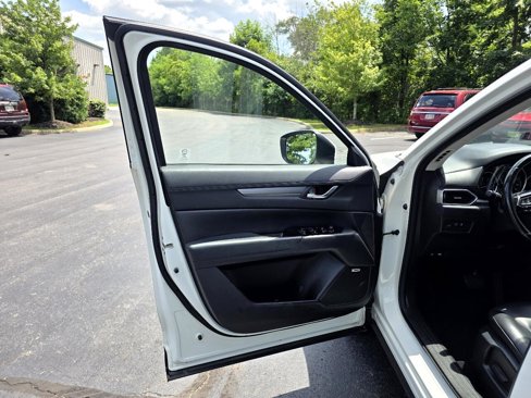 Used 2019 MAZDA CX-5 Touring image 13