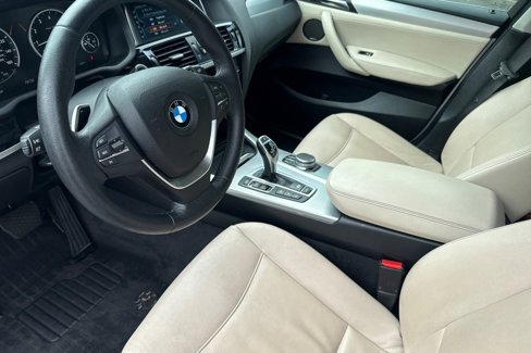 Used 2017 BMW X4 xDrive28i image 11