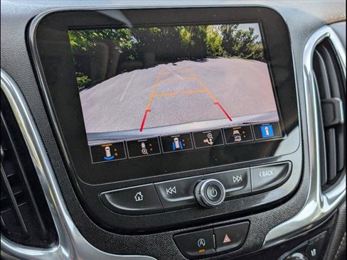 Used 2023 Chevrolet Equinox Premier image 12
