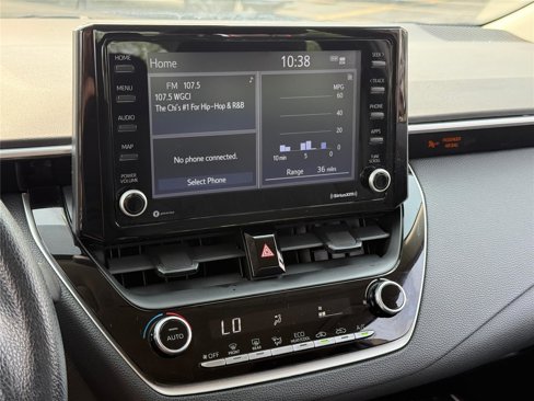 Used 2022 Toyota Corolla LE image 22