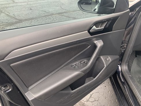 Used 2019 Volkswagen Jetta R-Line w/ R-Line Cold Weather Package image 13