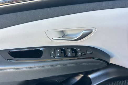 Used 2022 Hyundai Tucson Limited image 18