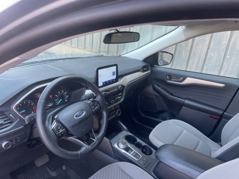 Used 2022 Ford Escape SE w/ Cold Weather Package image 24