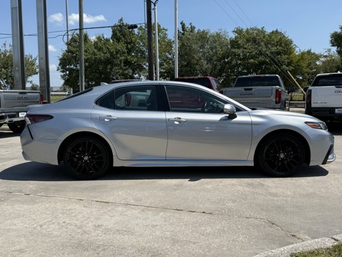 Used 2023 Toyota Camry XSE image 3