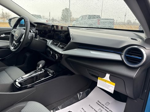 New 2025 Chevrolet Trax LT w/ Driver Confidence Package image 29