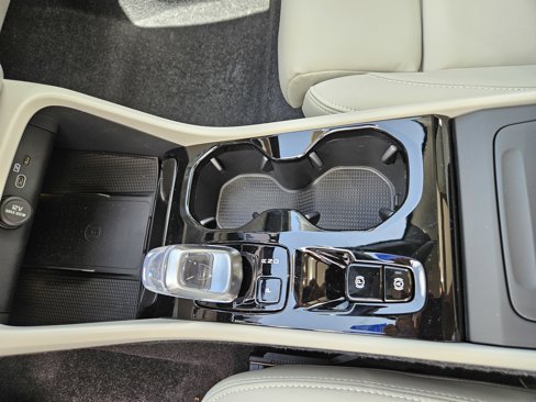 New 2026 Volvo XC40 B4 Plus w/ Protection Package image 30