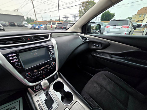 Used 2016 Nissan Murano SV image 10