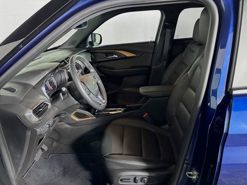 Used 2022 Chevrolet TrailBlazer ACTIV w/ Technology Package image 11