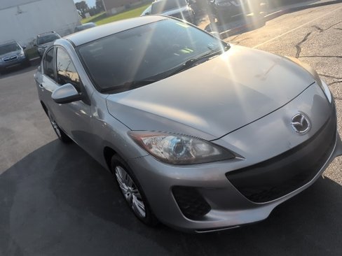 Used 2013 MAZDA MAZDA3 i Sport image 2