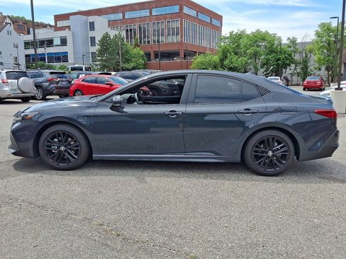 Used 2025 Toyota Camry SE image 7