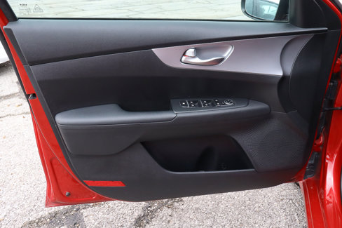Used 2023 Kia Forte LXS image 13