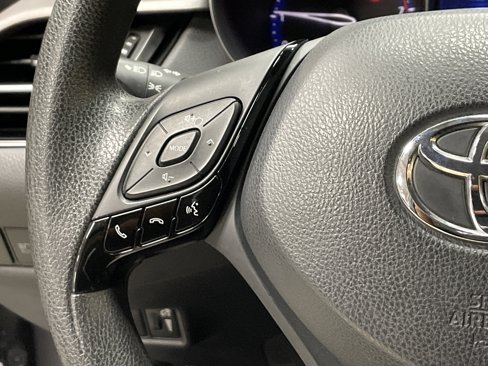 Certified 2020 Toyota C-HR LE image 19