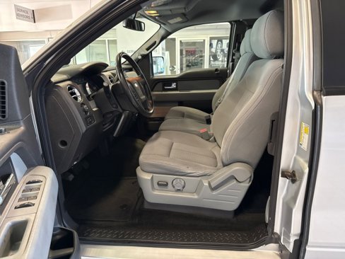 Used 2013 Ford F150 XLT w/ XLT Chrome Pkg image 15