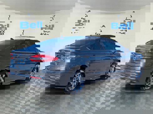 Used 2020 Ford Fusion SE image 4