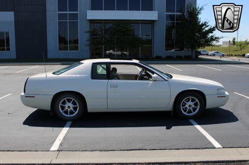 Used 2002 Cadillac Eldorado Collector's Edition image 6