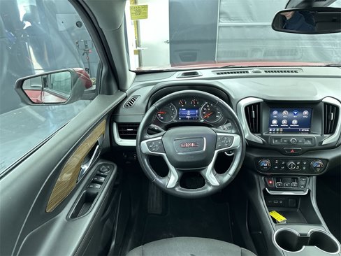 Used 2020 GMC Terrain SLE image 11