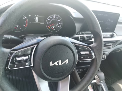 Used 2022 Kia Forte LXS image 11