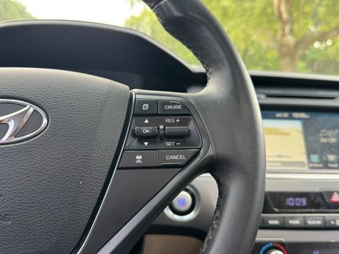 Used 2017 Hyundai Sonata Limited w/ Ultimate Package 04 image 20