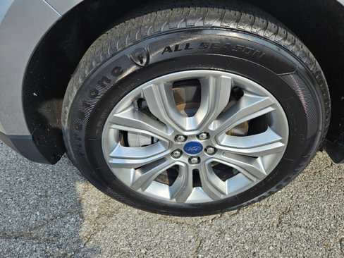 Used 2022 Ford Edge Titanium image 10
