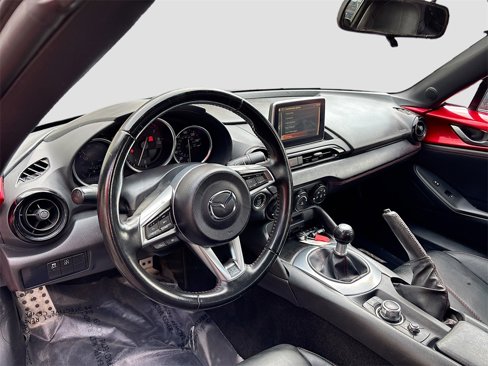 Used 2016 MAZDA MX-5 Miata Club image 9