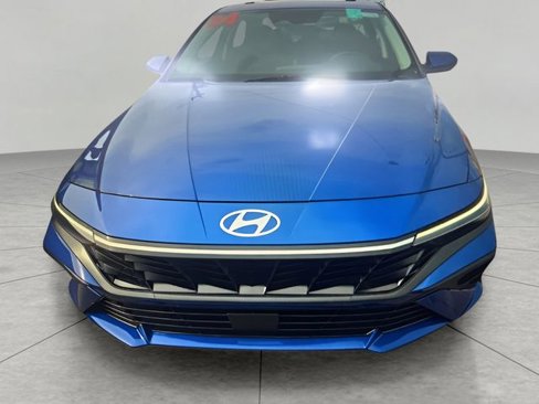 Used 2024 Hyundai Elantra SEL w/ Convenience Package image 7