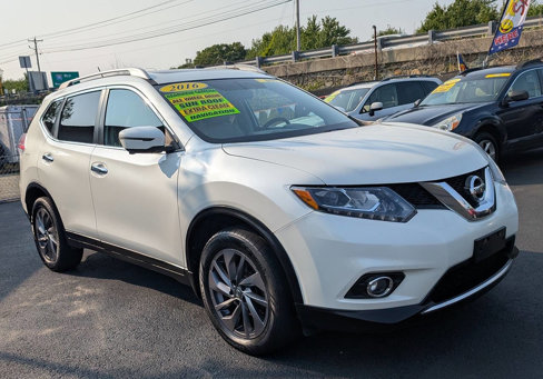 Used 2016 Nissan Rogue SL image 1
