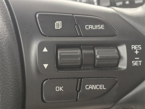 Used 2017 Kia Sorento SX image 17