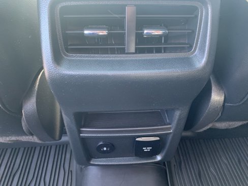 Used 2023 Ford Edge SEL w/ Convenience Package image 11
