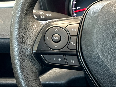 Used 2020 Toyota RAV4 LE image 12