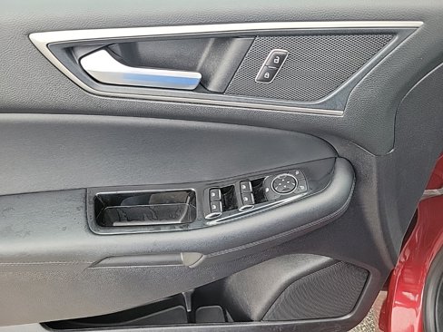 Used 2018 Ford Edge SEL w/ Equipment Group 201A image 6