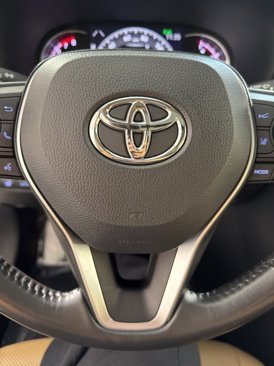 Used 2021 Toyota RAV4 Limited image 32