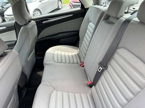Used 2015 Ford Fusion S image 21