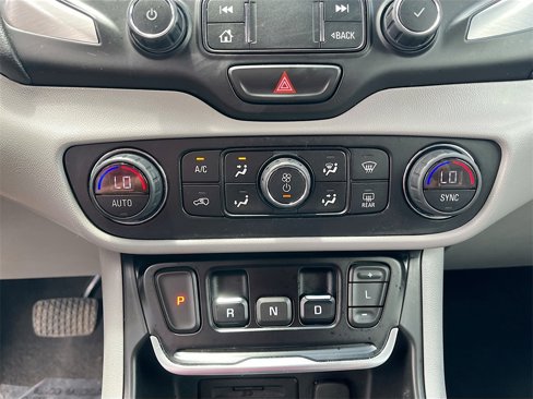 Used 2020 GMC Terrain SLT w/ Preferred Package image 16