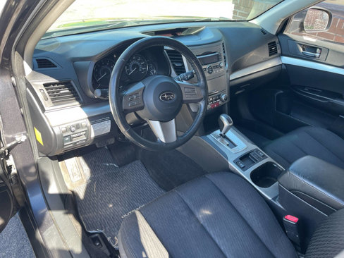 Used 2010 Subaru Outback 2.5i Premium image 8