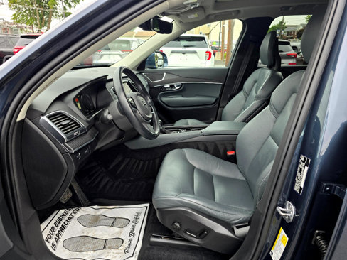 Used 2020 Volvo XC90 T6 Momentum w/ Protection Package Premier image 13