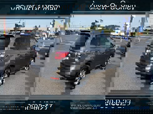 Used 2017 Subaru Forester 2.5i Touring image 5