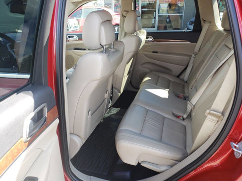Used 2011 Jeep Grand Cherokee Limited w/ Trailer Tow Group IV image 12