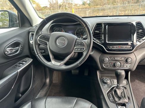 Used 2019 Jeep Cherokee Limited w/ Luxury Group image 13