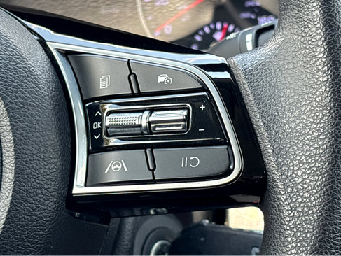 Used 2023 Kia Forte LXS image 15