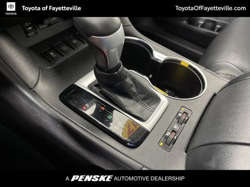 Used 2017 Toyota Highlander Limited image 35